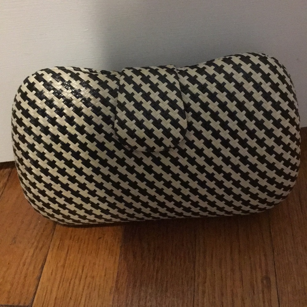 Banana Republic snap closure small clutch
